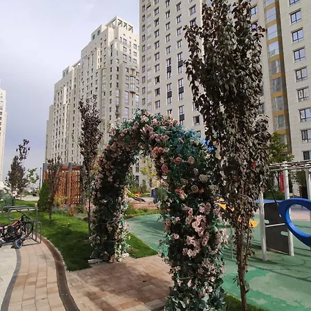 Dm Aparts - Жк Central Avenue Business Almaty Exterior photo